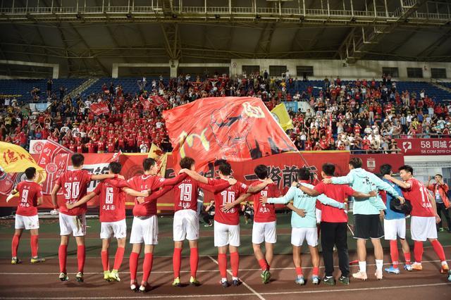 FC果阿主帅：亚冠收官战关乎球队尊严，力争捍卫主场荣誉（FC果阿主帅：亚冠末战捍卫尊严，誓守主场荣耀）