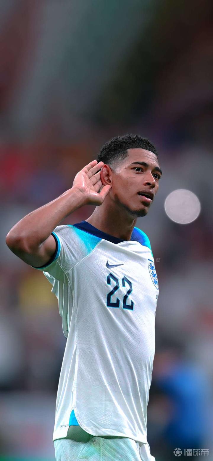 比利时11月世预赛大名单：库尔图瓦领衔，多库、特罗萨德在列