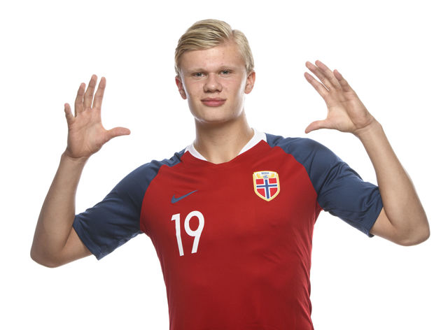 有前锋了，意媒：埃文-弗格森已参加罗马合练，周末可能复出