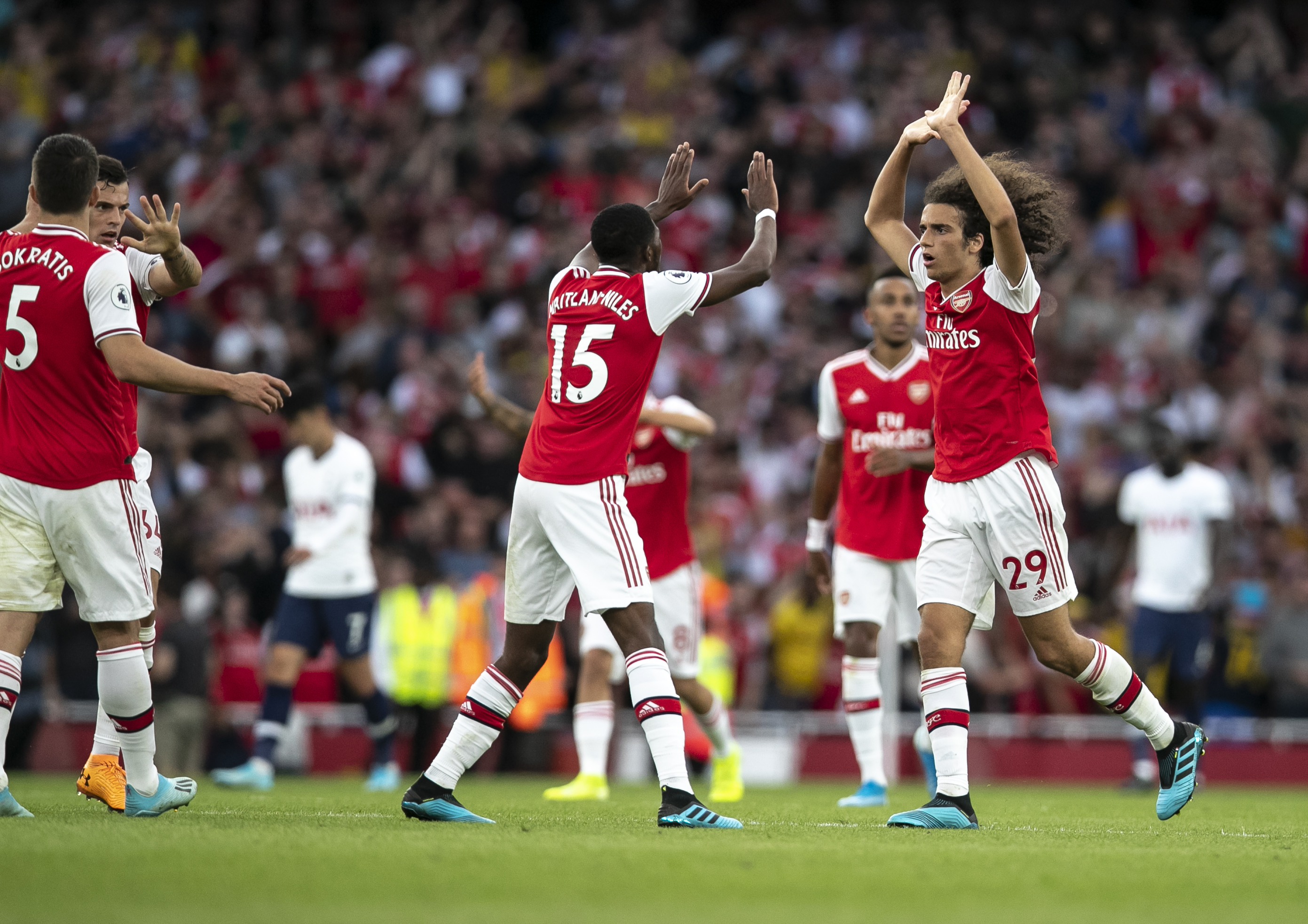 世体：打入英超第2球后重伤，伊萨克打进本赛季最昂贵进球（世体：伊萨克英超第二球后不幸重伤，这一球成本季最昂贵进球）