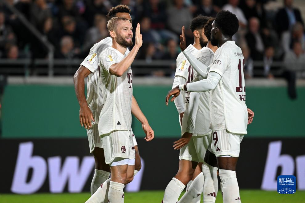 开场16分钟35秒，巴萨遭遇欧冠单场比赛最快的两个丢球（开局16分35秒，巴萨欧冠单场最快连丢两球）