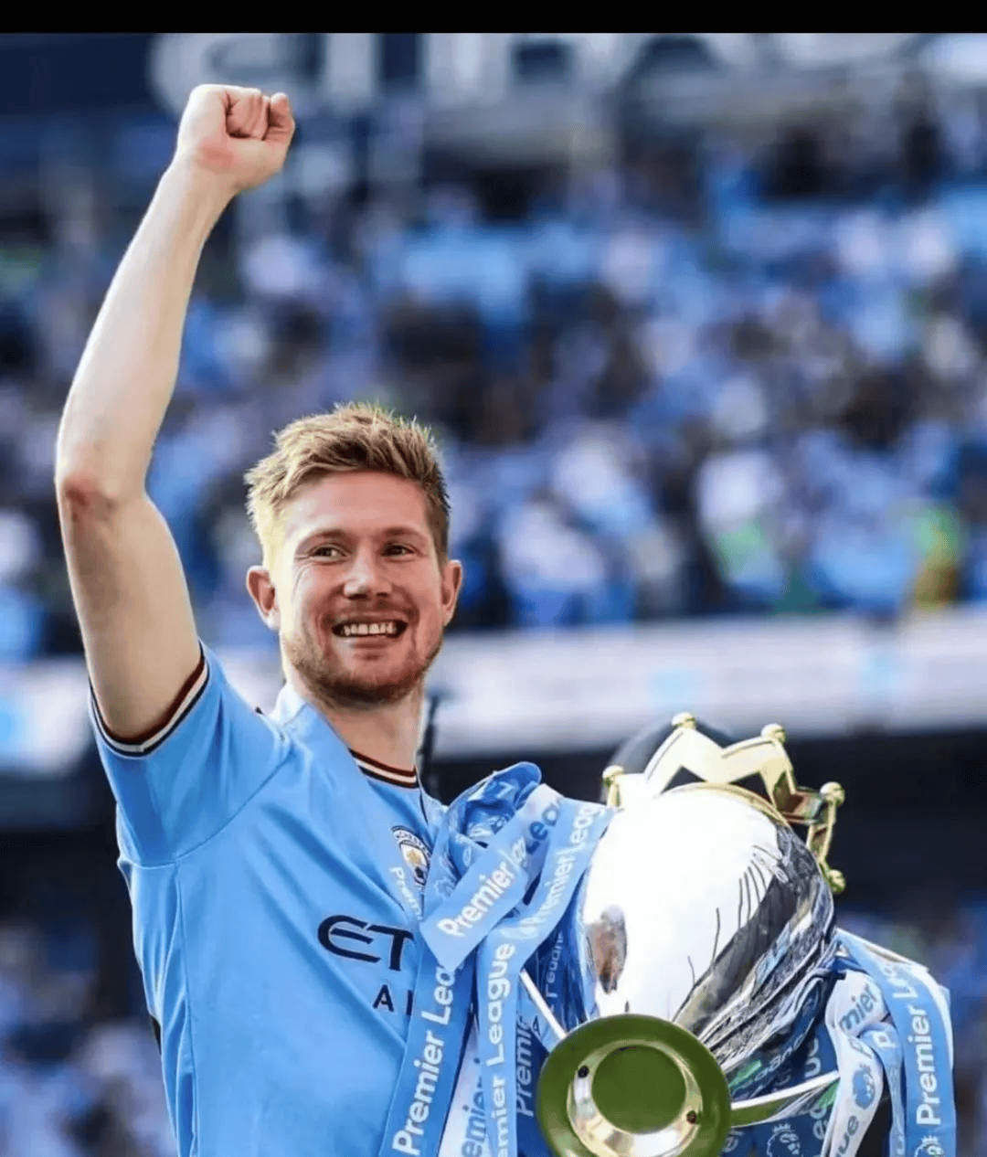 前利物浦后卫马蒂普退役后首亮相，现身沙尔克04广告