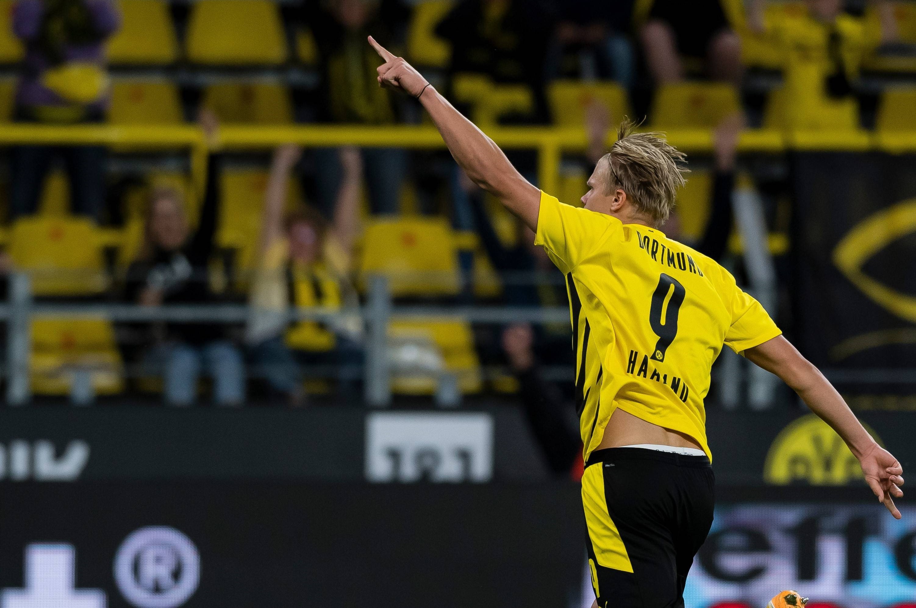 曼联客场险胜切尔西红魔重回榜首