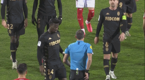 颜骏凌：德比取胜是赛季转折点，每年争冠符合海港建队初衷（颜骏凌：德比胜利成赛季拐点，海港年年争冠不负建队初心）