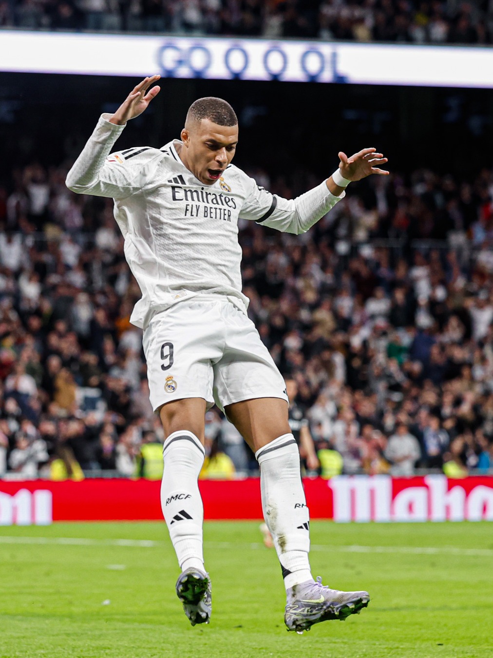 沃勒尔：世俱杯是一项多余的赛事；拜仁具备冲击欧冠的实力（沃勒尔：世俱杯意义不大；拜仁有实力冲击欧冠）