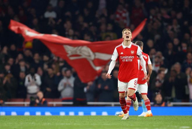 科贝电台：巴萨邀请小罗担任明日开球嘉宾，但后者不会出席（科贝电台：巴萨邀小罗任明日开球嘉宾，但他将缺席）